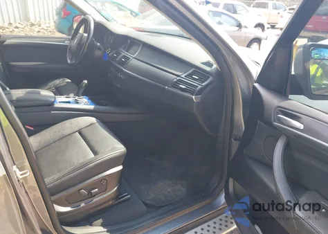 2010 BMW X5 xDrive35D z USA, uszkodzony, nr VIN 5UXFF0C59ALT85590